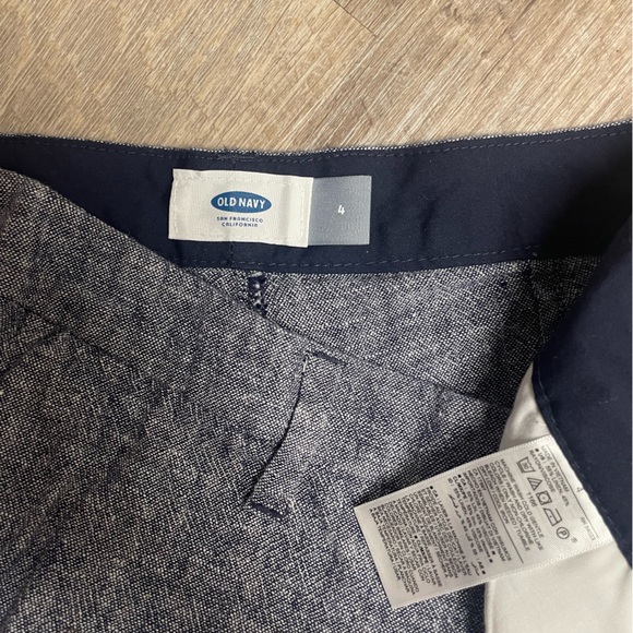 Old Navy Linen Shorts - Picture 3 of 3